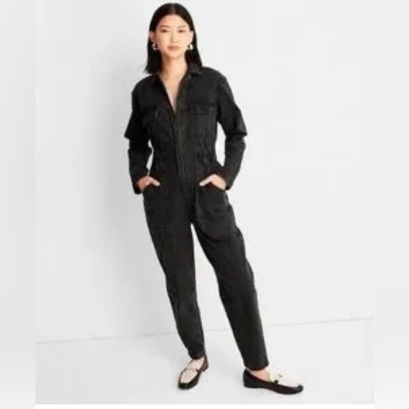 Women’s Universal Thread Black Denim Jumpsuit, size 8 - Picture 1 of 5